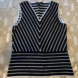 🌺3 for $30🌺Cable & Gauge Black and White Striped Tank Top, size M. (S120)